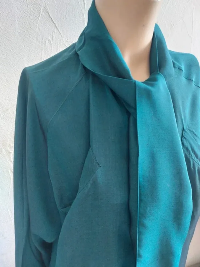 Chemisier bleu-vert élégant avec noeud Marque française - photo numéro 3