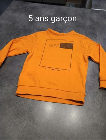 Pull matière sweat