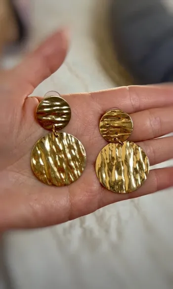 Boucles d’oreilles dorées
