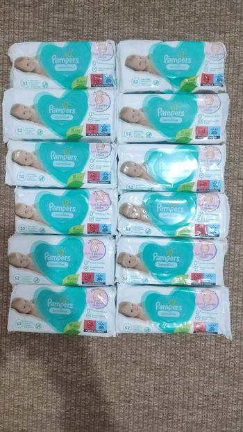 12 paquets de 52 lingettes 