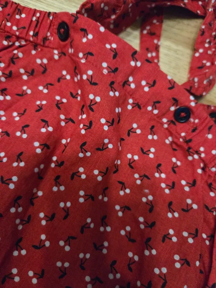 Short avec 🍒 - photo numéro 2