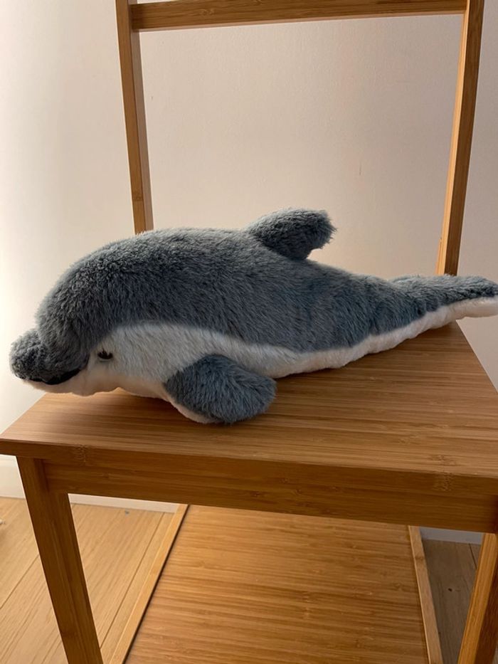 peluche bébé dauphin