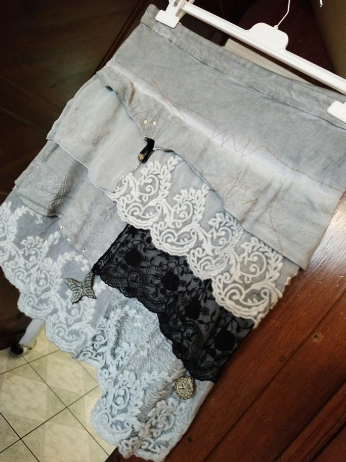 Jupe grise dentelle papillon vintage fleurs M/38 - photo numéro 9