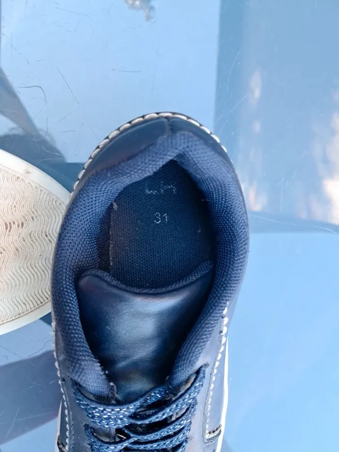 Belles baskets 👟 bleu marine avec liseré brillant en surpiqures, lacets elastiqués - T31 - La Halle - photo numéro 7
