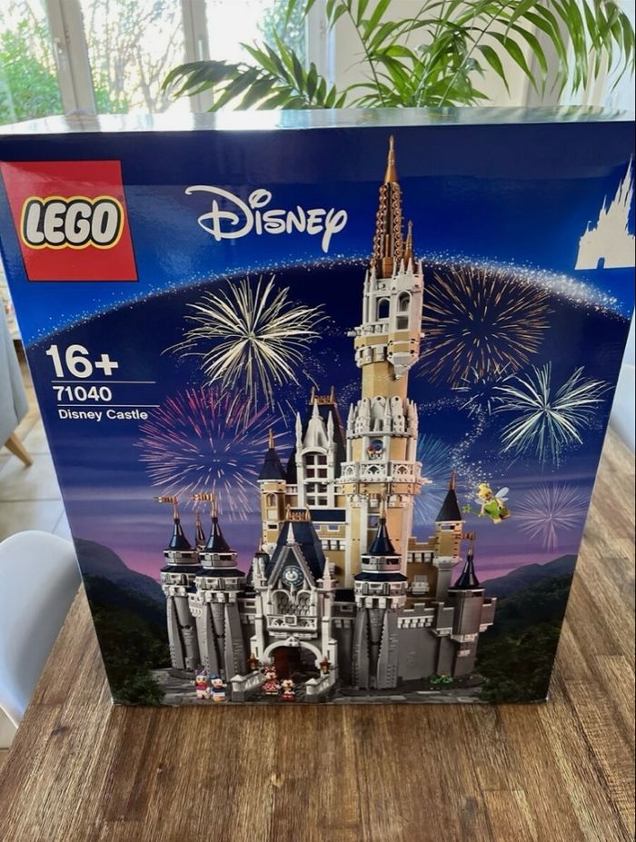 Lego modèle 71040 Château Disney Neuf - photo numéro 2