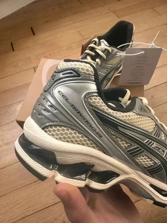 Asics Gel Kayano 14 Grise taille 43,5 - photo numéro 3