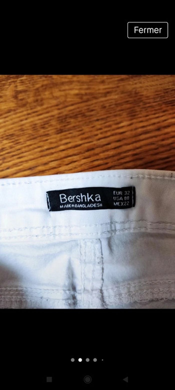 🌺 pantalon stretch blanc Bershka taille 32🌺 - photo numéro 2