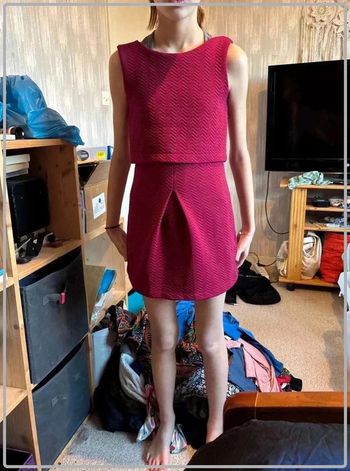Magnifique  robe  bordeaux  kiabi  10ans