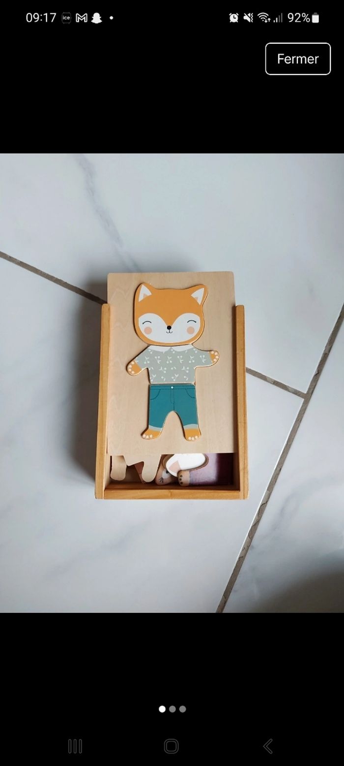 Jouet en bois pour habillé