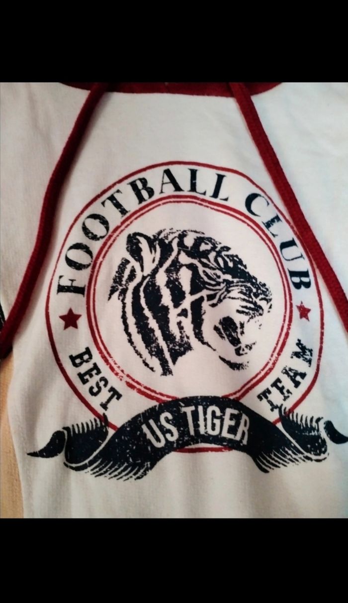 Sweat à capuche court "Jennifer" neuf - photo numéro 2