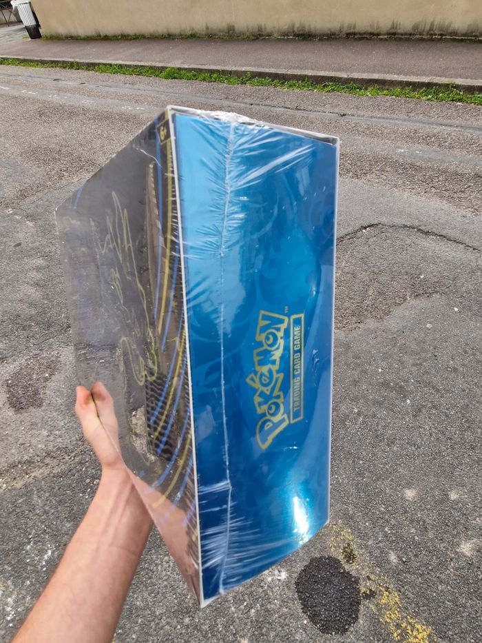 UPC Coffret Dresseur d'Elite pokémon flammes fantasmagoriques - photo numéro 3