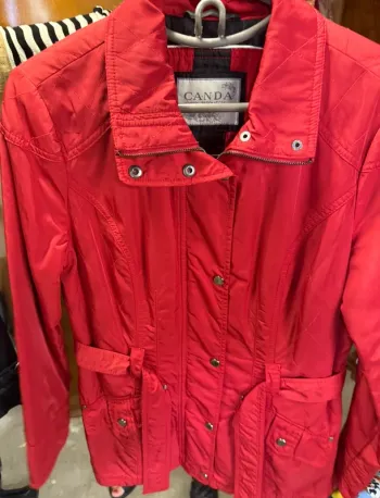 Veste pluie rouge
