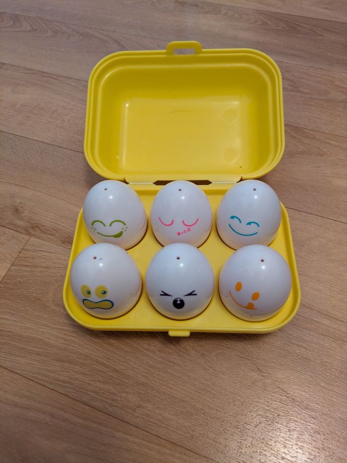 Jeu d'encastrement forme et couleur