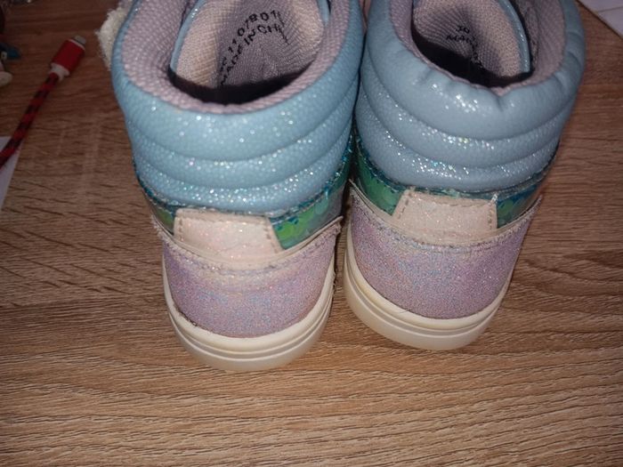 Jolie Basket Licorne taille 23 - photo numéro 3
