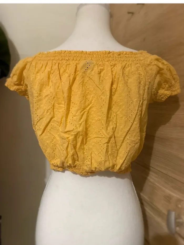 Haut Court Brodé Jaune Moutarde "Off Shoulder" - H&M Divided - photo numéro 2