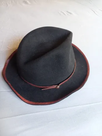 Chapeau