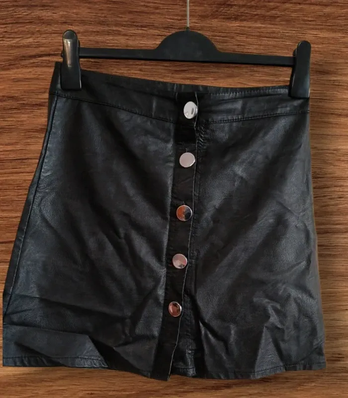 🖤 Jupe en simili cuir noire - Taille M - Style tendance et chic 🖤