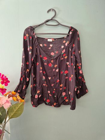 Blouse noire fleurie, manches longues Pimkie taille 38