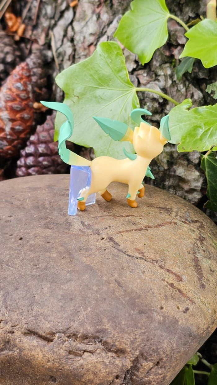 Super figurine Pokemon Nintendo scale world Phyllali - photo numéro 4