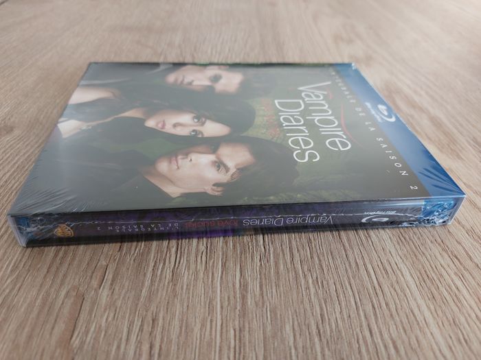 Blu-Ray Vampire Diaries l'intégrale de la saison 2 love sucks - photo numéro 5