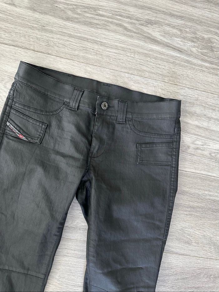 Jean denim skinny slim huilé noir en cuir Diesel T26 36 S - photo numéro 3