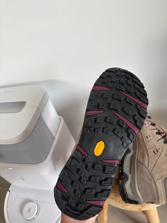 Chaussures de randonnée montantes Gore Tex taille 42 - photo numéro 4
