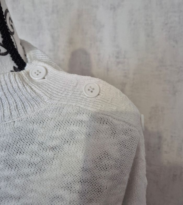 Pull blanc a rayure marine hartford col montant boutonnée taille 2 / 38 / M - photo numéro 2