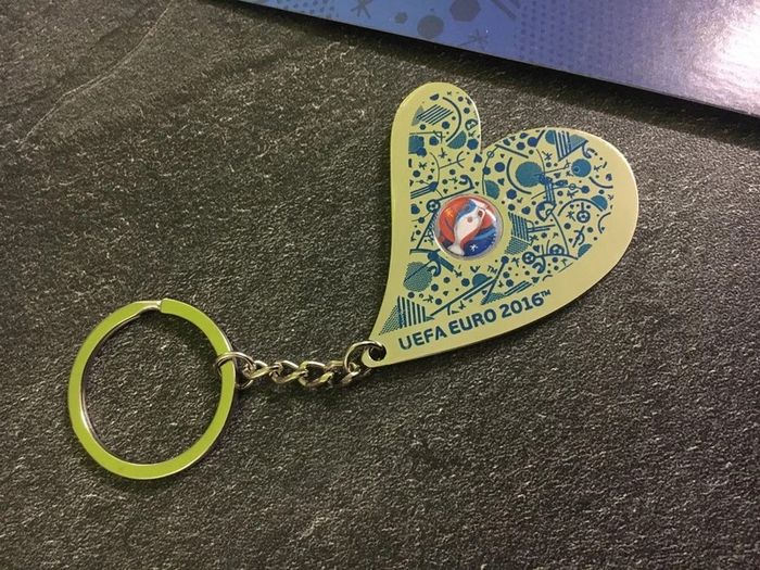 🌺 porte clé collector euro de football 2016 uefa officiel - photo numéro 2