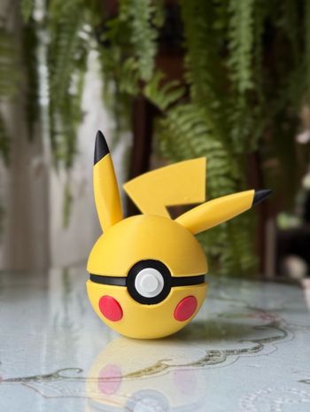 pokeball pikachu pokemon