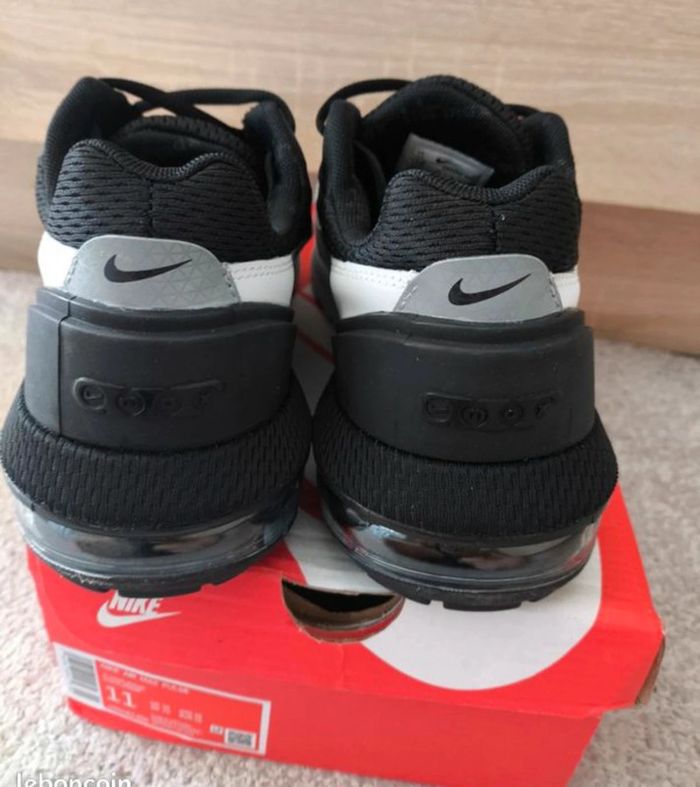 Air max pulse noir et blanc taille 45 neuf - photo numéro 4