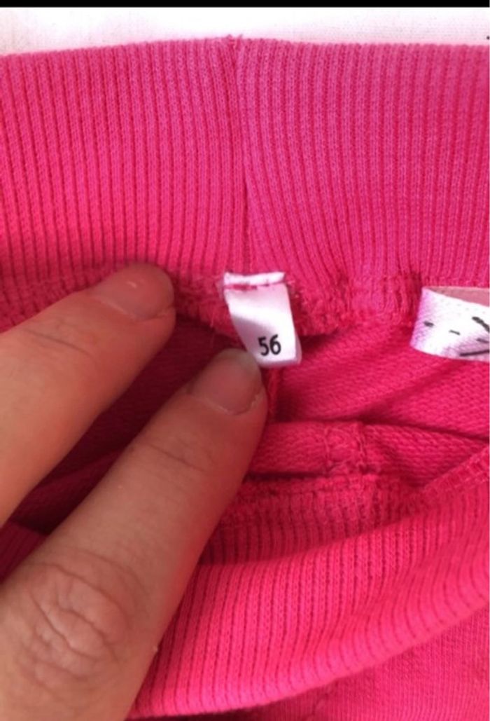 Pantalon jogging rose 1 mois - photo numéro 2