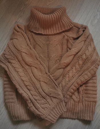 Pull en maille col roulé marron