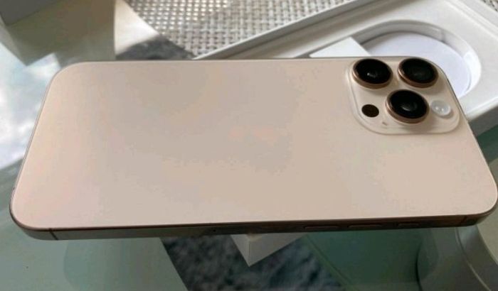 iPhone 16 pro max - photo numéro 3