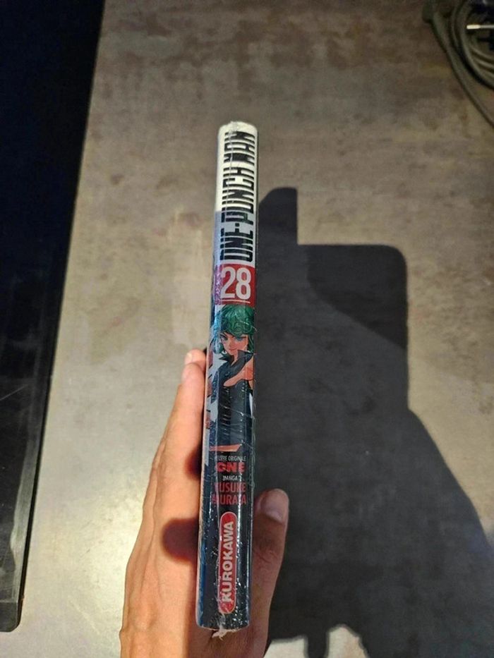 One punch man tome 28 - photo numéro 2