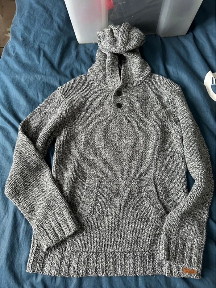 Pull à capuche