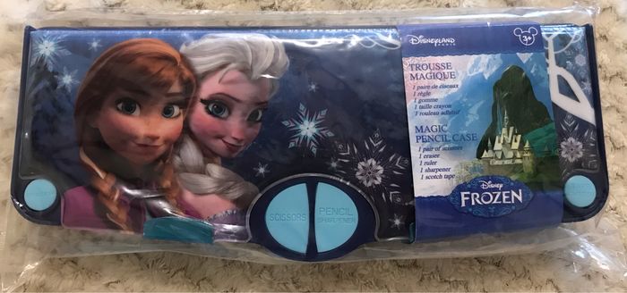 Trousse magique Reine des Neiges achetée à Disneyland Paris