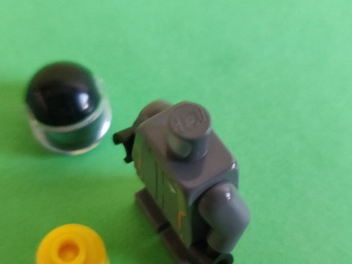 Figurine Lego McLaren Senna - parfait état - vrai Lego - photo numéro 2