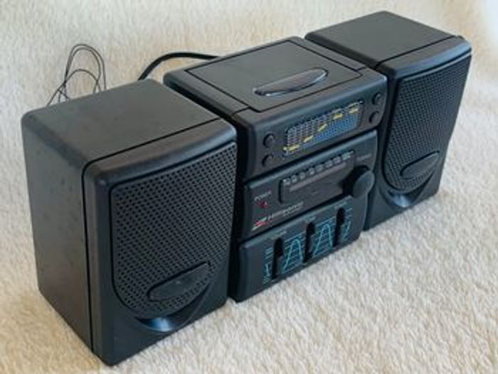 Mini Radio FM STEREO, vintage, noir, à piles - photo numéro 2