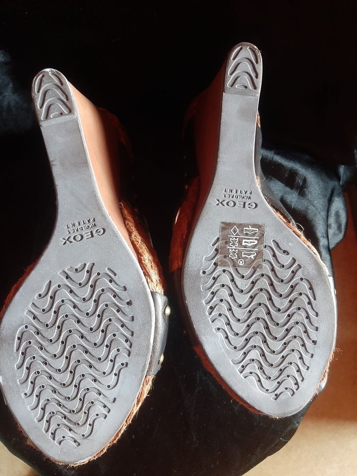 Sandales  compenssees en cuir - photo numéro 3