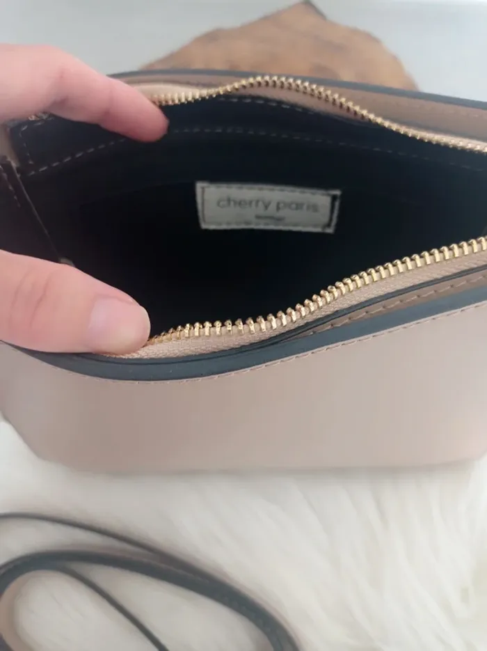 Magnifique sac beige sable bandoulière Tiffany en croûte de cuir de vachette neuf Cherry Paris - photo numéro 4