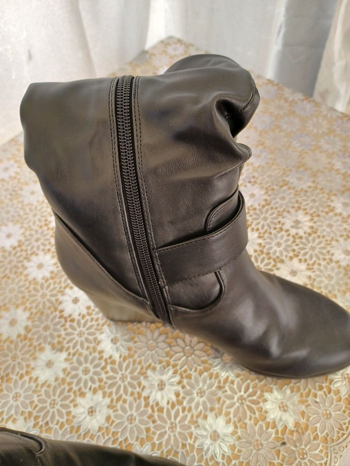 Bottes Anna Field en très bon état coloris noir taille 37 très peu portées. - photo numéro 3