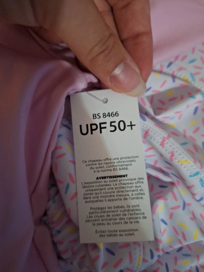 Maillot de bain (T-shirt + chapeau upf50+) pour fille taille 12mois marque tex neuf avec étiquette - photo numéro 6