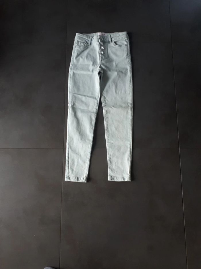 Jean clair skinny état neuf Jennyfer 10 ans taille 30