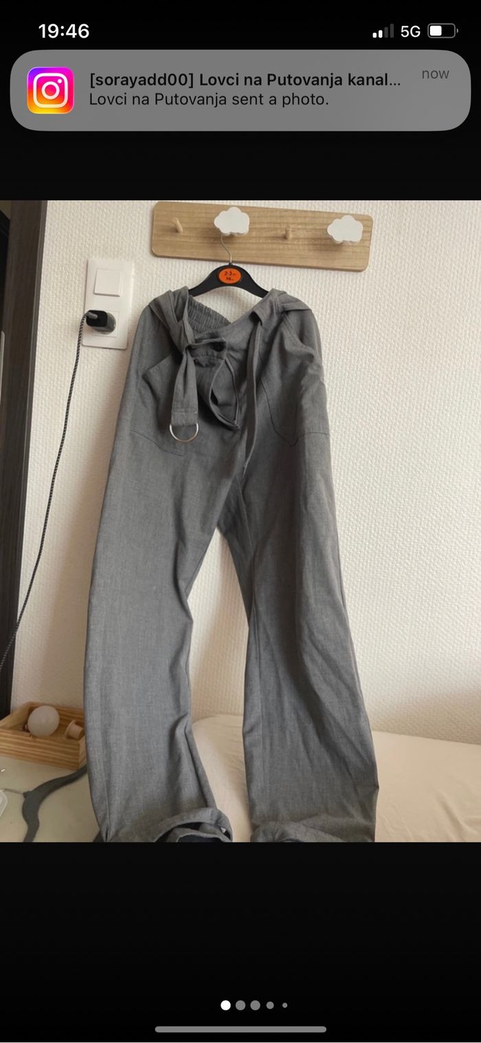 pantalon gris élégant