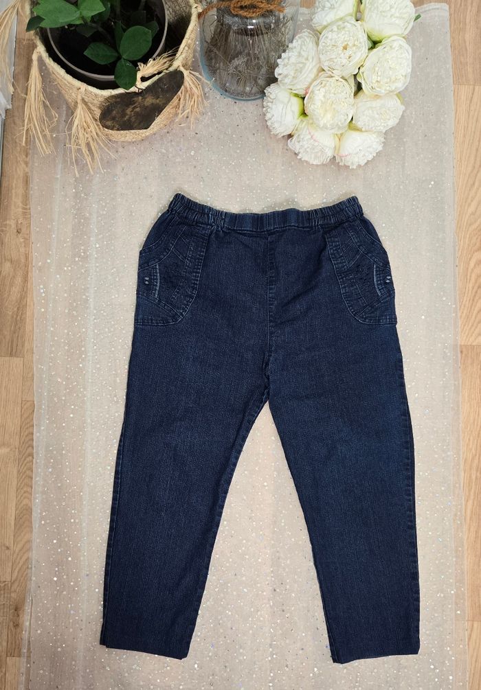 Jeans court ceinture élastique taille 4 - photo numéro 2