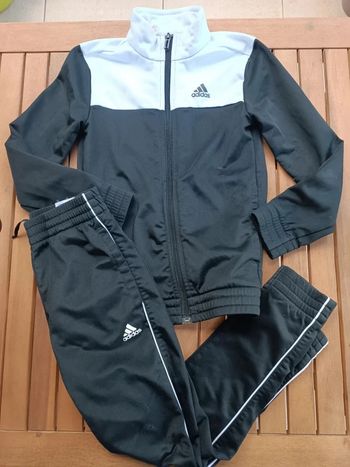 Ensemble adidas 7-8ans