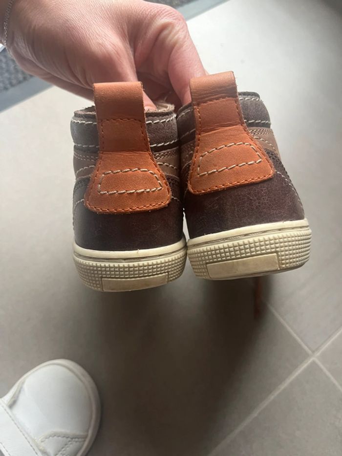 Chaussure montante - photo numéro 3