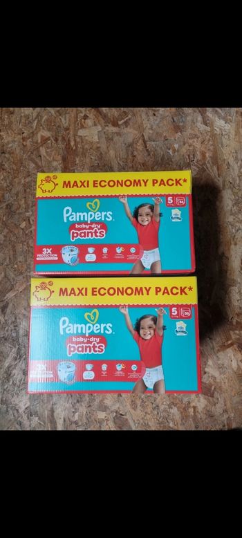 Lot de 2 cartons t5 pants pampers 