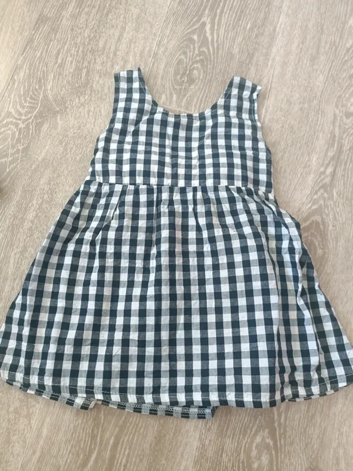Robe 18 mois - photo numéro 2