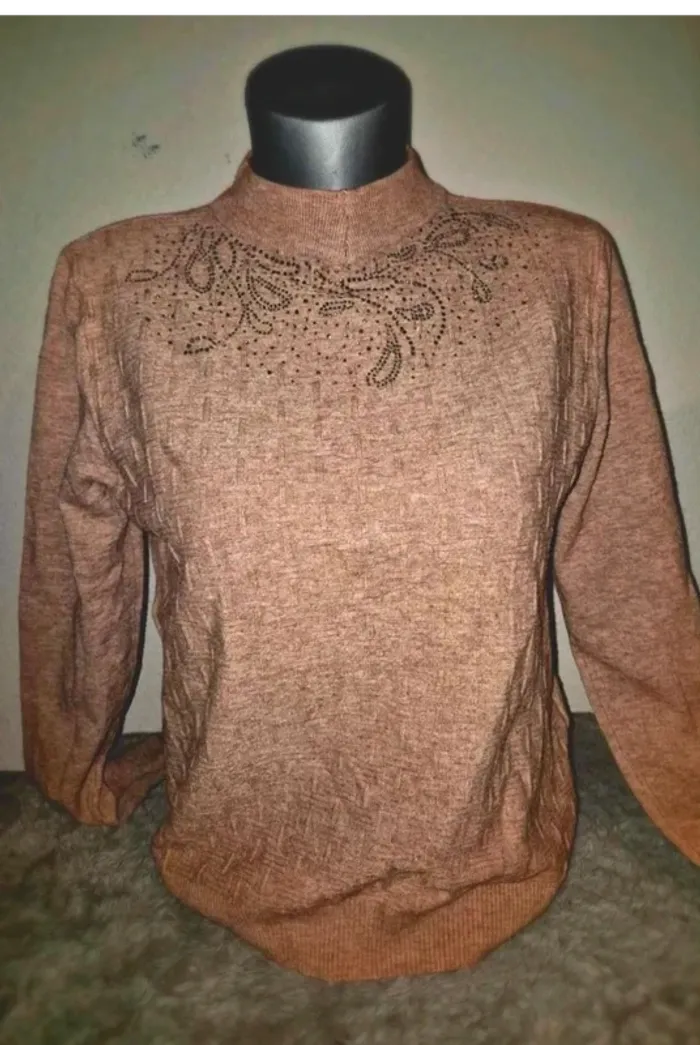 Magnifique pull  habillé  beige, taille S. - photo numéro 2